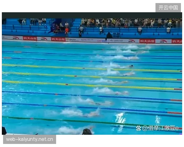 游泳自由泳冲刺阶段堪比喷射推进