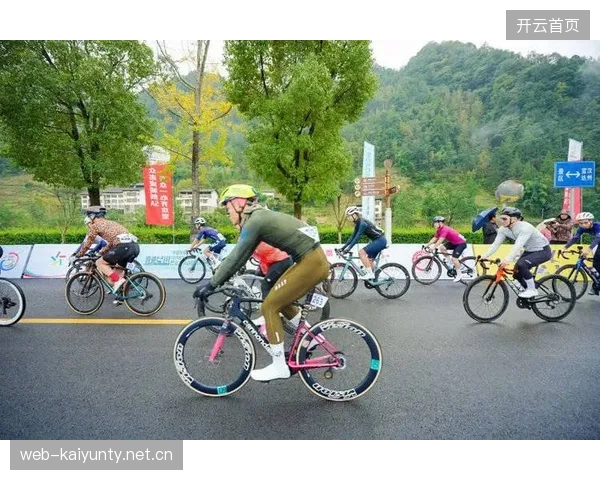 自行车赛团队在高海拔训练中提升耐力表现